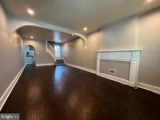 844 Plum St, Trenton, NJ 08638
