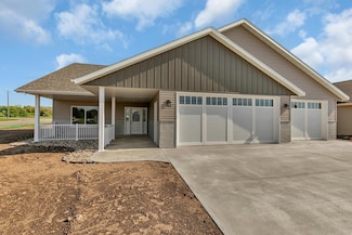 311 15th St N, Cold Spring, MN 56320