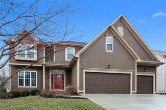 14716 Robinson St, Overland Park, KS 66223