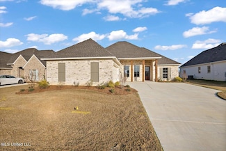 464 Aurora Cir, Canton, MS 39046