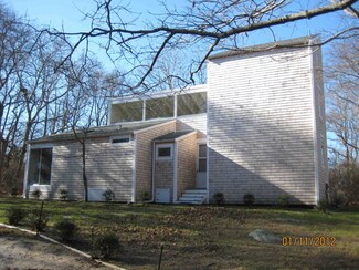 285D Lamberts Cove Rd, West Tisbury, MA 02568