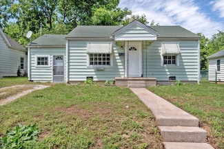 1823 W Olive St, Springfield, MO 65802