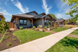 771 NW Northwest 13th St, Redmond, OR 97756