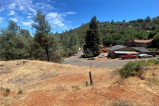 4933 Klamath Rd, Kelseyville, CA 95451