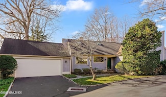 505 W Lyon Farm Dr, Greenwich, CT 06831