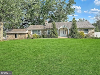 404 N Wales Rd, Lansdale, PA 19446