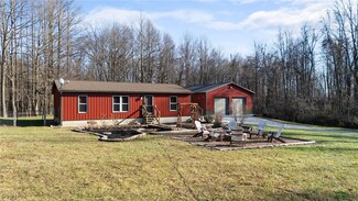 6042 Susan Ln, Ravenna, OH 44266