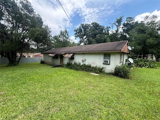 18404 Geraldine Rd, Dade City, FL 33523