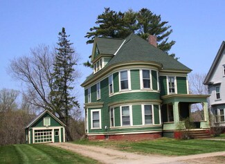 191 Park Ave, Lyndonville, VT 05851