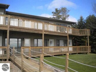 5226 Washington Rd Unit 302, Oscoda, MI 48750