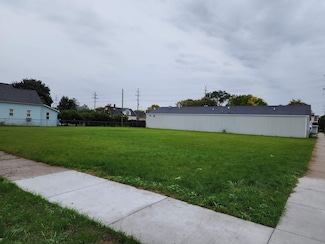 1414 Kosciuszko Ave, Bay City, MI 48708