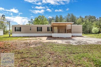 124 Victoria Dr, Odum, GA 31555