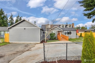 7703 224th St SW, Edmonds, WA 98026