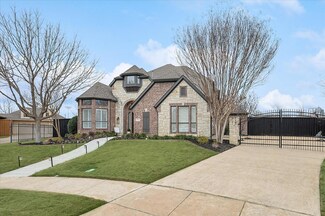 2537 Green Oak Dr, Carrollton, TX 75010