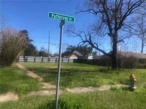 65 Patterson Dr, Chalmette, LA 70043
