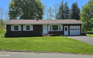 5 Arnold Ave, Adams, MA 01220