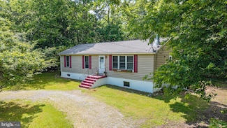 513 Russell Rd, Berryville, VA 22611