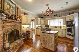 6512 Skyline Dr, Texarkana, AR 71854