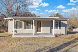 118 Derrick Dr, Guntersville, AL 35976