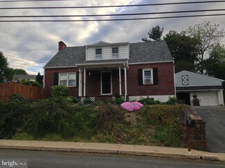 308 Fulton St, Akron, PA 17501