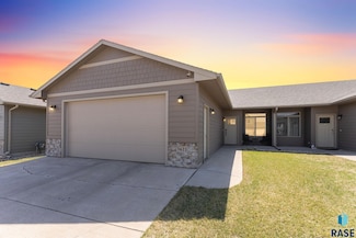 3621 Chatham St, Sioux Falls, SD 57108