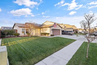 658 Rebeca Ave, Sanger, CA 93657