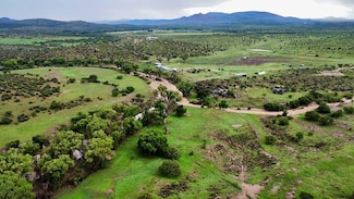 12150 S Kirkland Valley Rd, Kirkland, AZ 86332