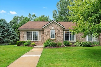 311 Countryside Ct, Highland, MI 48357