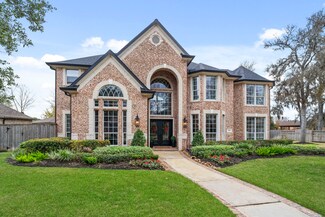 1809 Oak Shade Dr, Sugar Land, TX 77479