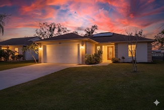 530 Michigan Ave, Englewood, FL 34223