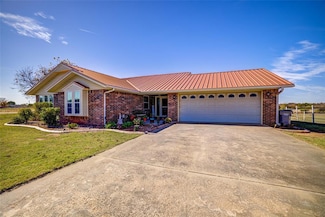 19708 Persimmon Ln, Tecumseh, OK 74873