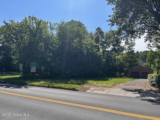 2744 Aqueduct Rd, Schenectady, NY 12309