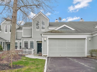 75 Woodlands Dr, Tuxedo Park, NY 10987