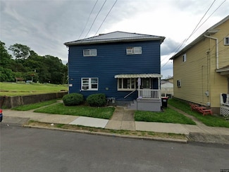 306 Friendship St, New Castle, PA 16101