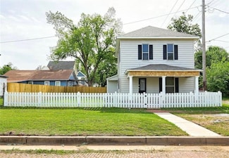 312 S Ash St, Guthrie, OK 73044