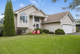 633 Arlo Ln, Circle Pines, MN 55014