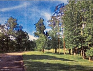 5 Skyview Dr, Parkersburg, WV 26101