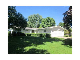 68 Valley View Dr, New Wilmington, PA 16142