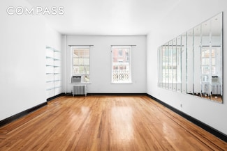 305 E 12th St, New York, NY 10003