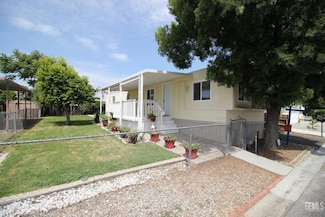 328 Hickorywood Ln, Bakersfield, CA 93308