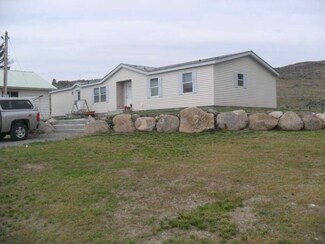 8 Pleasant Valley Rd, Okanogan, WA 98840