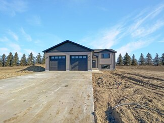303 7th Ave SW, Surrey, ND 58785