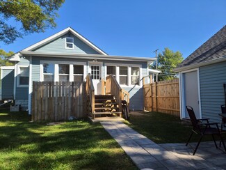 42624 N Lake Ave, Antioch, IL 60002