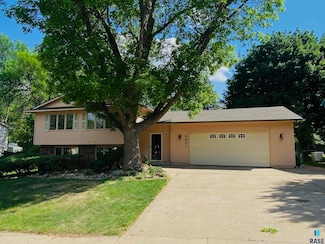 5901 W 36th St, Sioux Falls, SD 57106