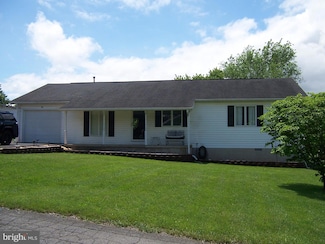 90 Koncer Dr, Martinsburg, WV 25404
