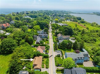 84 Coggeshall Ave, Newport, RI 02840