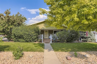 7898 Applewood Ln, Denver, CO 80221
