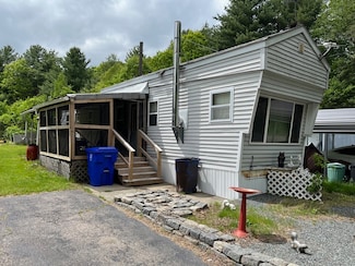 31 Willow Terrace, Taunton, MA 02780