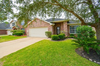1727 Caldbeck Ln, Fresno, TX 77545