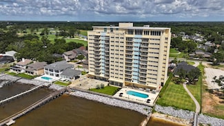 825 Bayshore Dr Unit 407, Pensacola, FL 32507